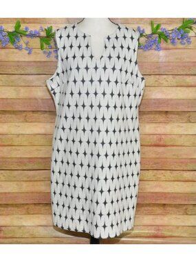 Renee C. Women's White Sleeveless Sheath Mod Style Dress Plus Size 1XL Geometric